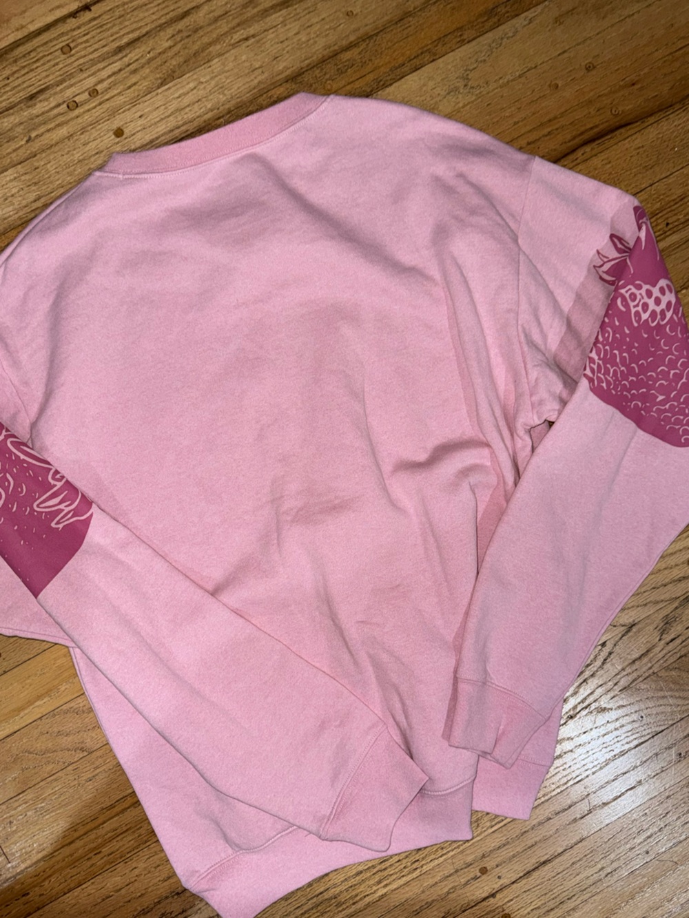 Strawberry shortcake pink sweatshirt size m women's - Picture 3 of 3